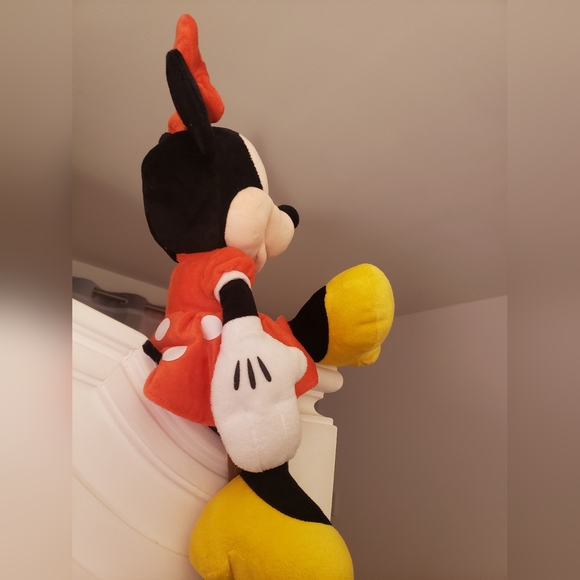 Minnie Mouse Plushie - Picture 4 of 5